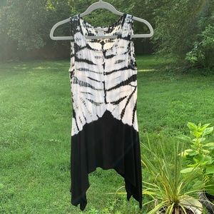 WD.NY Flowy Asymmetrical Black & White Tie dye Rayon Blend Tank top Size Medium